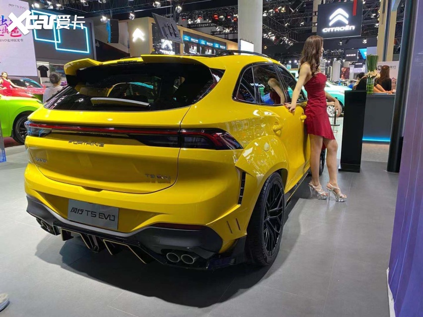 以色服人东风风行t5evo女神版亮相成都车展