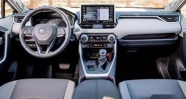 三款主流SUV间的竞争，CRV、RAV4、奇骏，买谁更省心？
