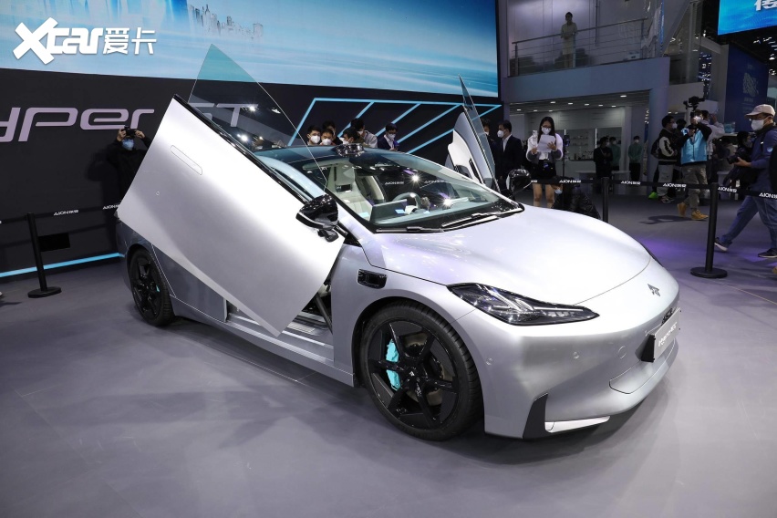 hyper gt亮相,蝴蝶门 升降尾翼,4秒级破百,国产车如此漂亮了?