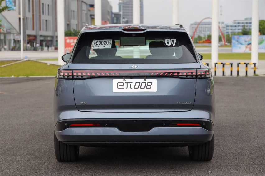 预售20万起，6座布局，东风奕派eπ008要做中大型SUV“搅局者”？