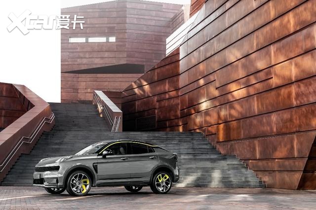 拳打宝马X4、脚踢奥迪Q3等车型，领克05这身板能行不？
