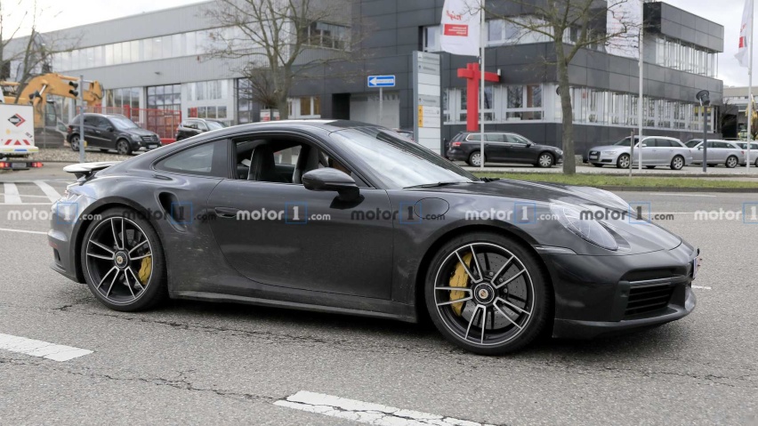 保时捷911 Turbo曝光，主动套件加持，01加速2.5秒