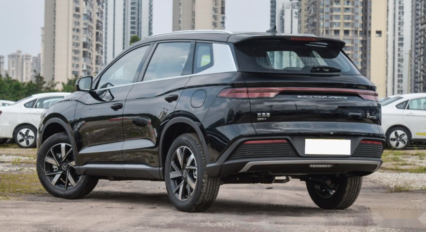 比亚迪真正“王牌”亮剑！10万级大混动SUV