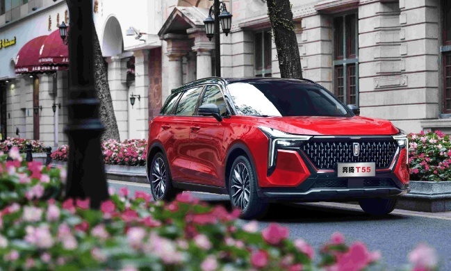 10万块就可以买到完美SUV，奔腾T55实力出镜