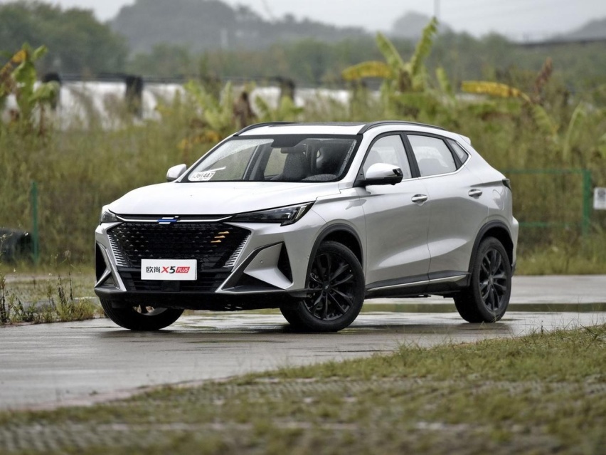 10万级国产SUV，森海级静谧+八核车机芯片，比大众、丰田还卷