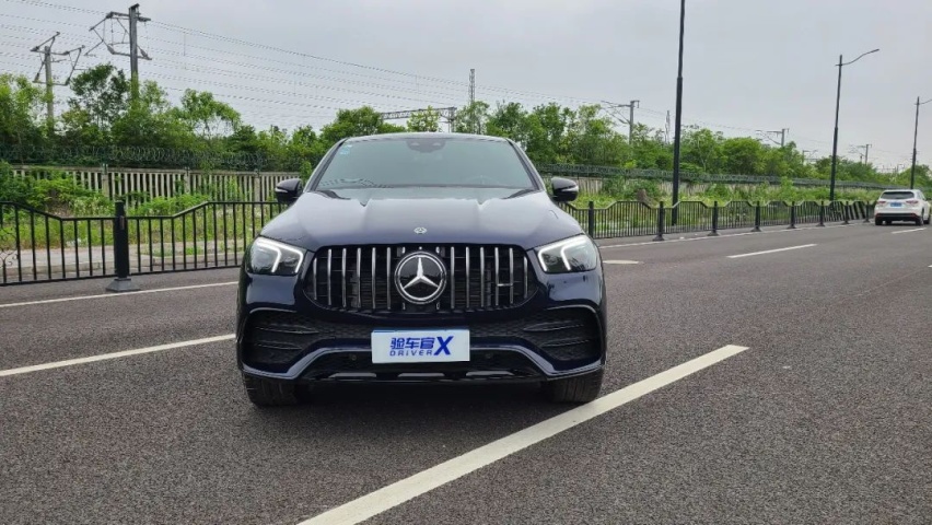 性能和舒适能擦出什么火花？试驾奔驰AMG GLE 53 4MATIC+ 轿跑SUV