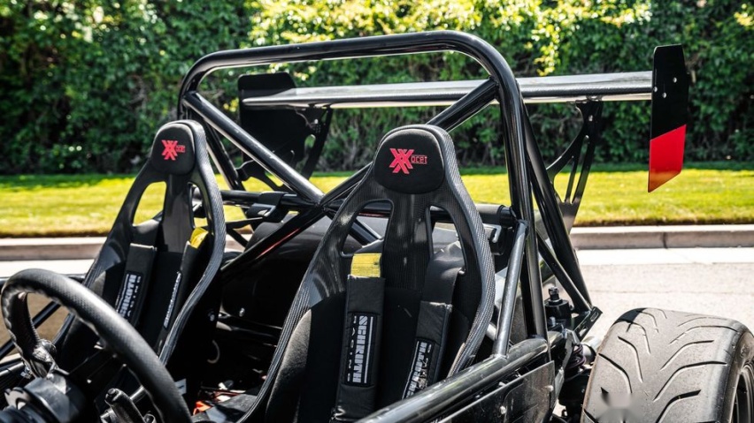 公路卡丁车534匹V8发动机 留用马自达MX-5底盘部件