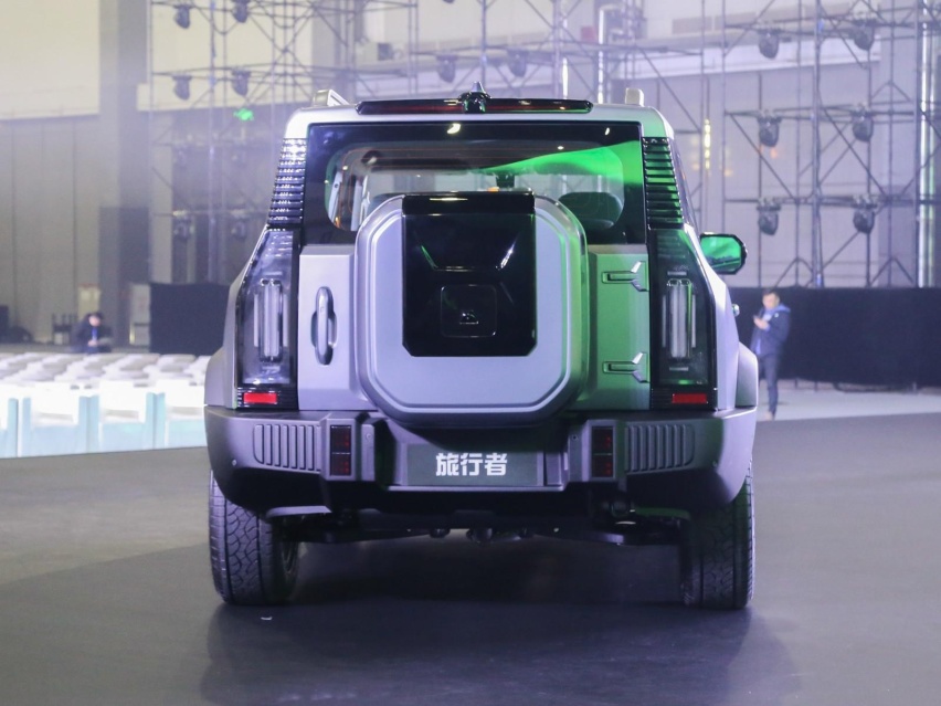 奇瑞推出王炸SUV，外观不输仰望U8，配2.0T，家用越野两不误