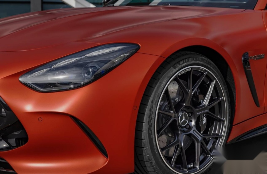 奔驰GT63 SE AMG插混版，1420Nm大扭矩，6.1度小电池