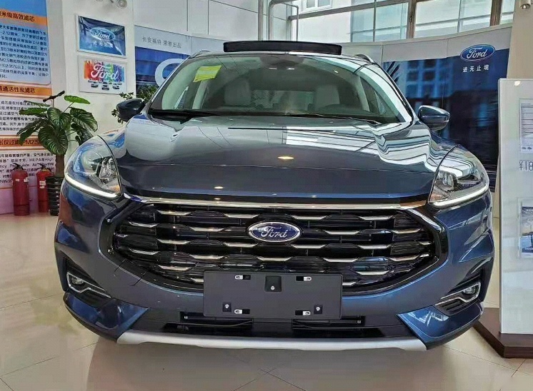 福特为“打工人”造的SUV，起步2.0T才15万，关键是厚道