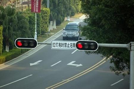 为什么开车遇到一个红灯就会一路红灯