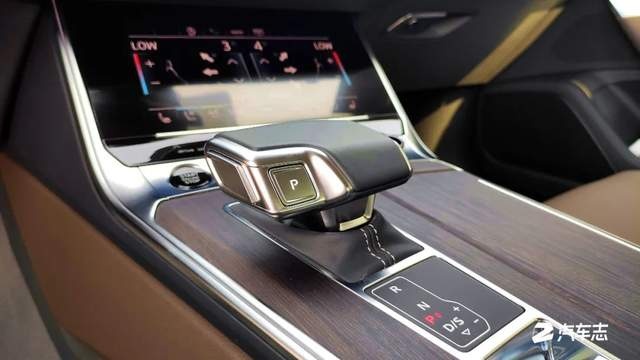 5.6秒破百、3.0T V6引擎的魅力，深入试驾奥迪A7L