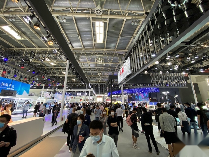 也许是2020全球最大车展！北京车展首日，小鹏搞飞机，一大波合资纯电来抢特斯拉风头