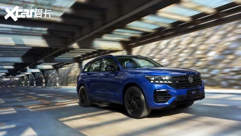 大众途锐锐享版曜黑运动套装款上市,熏黑材质战斗感十足