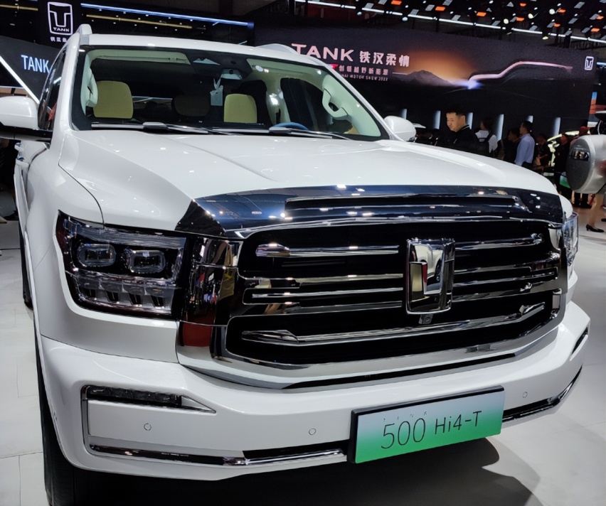 坦克500混动版车展登场！续航790Km油耗2.2L，搭载2.0T混动
