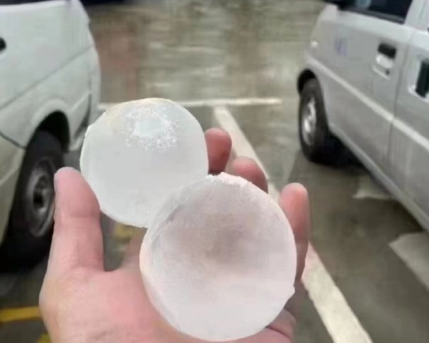 冰雹砸坏车，保险能赔吗？