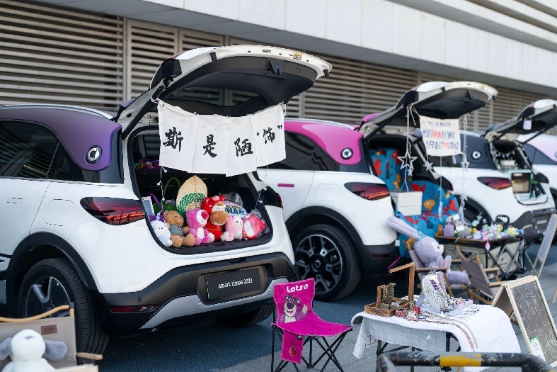 全新smart #1铂金版正式上市，2座版本明年或将回归