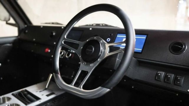 好粗糙的量产车，纯电越野SUV “Munro MK_1”