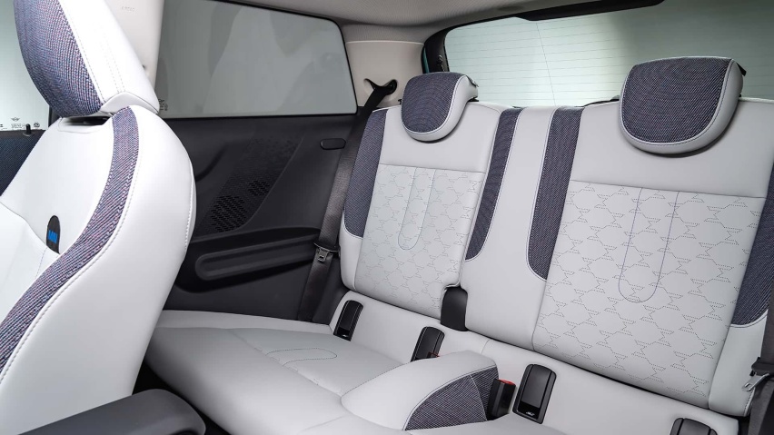 浓浓家族化造型 全新MINI COOPER燃油版发布 动力升级