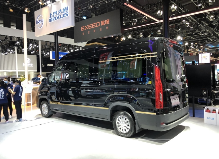 能直接在车内5G远程会议，商务接待的高级MPV：大通V90