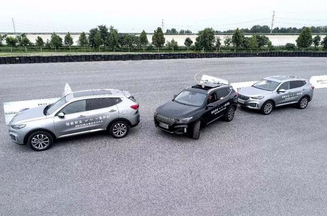 “豪华安全”是什么？新VV6从灯光到“表情”，都做足了功课…