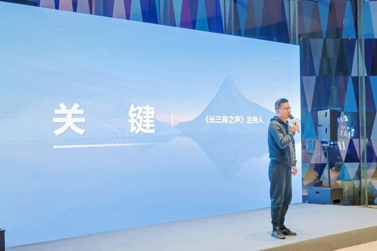 城市代步新选择！9万级CTB纯电SUV元UP上海上市