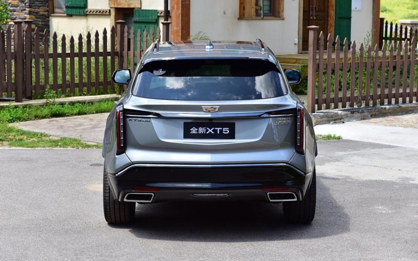 全新凯迪拉克XT5将上市，对比最高优惠13万的现款，买新或选旧？