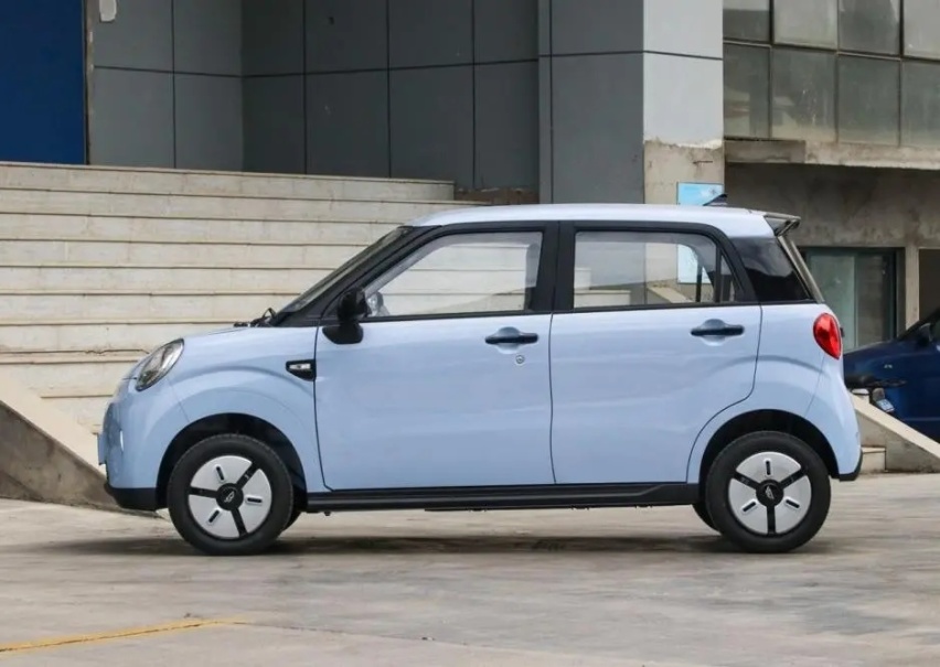 和欧拉的猫很像，价格却接近宏光MINI EV，凌宝BOX蔡文姬走可爱风