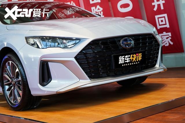 年轻人的第一台混动车 更快更省还便宜 实拍影豹混动版
