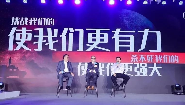 曹德旺炮轰电动车，李斌、何小鹏是他眼中的阿Q吗？