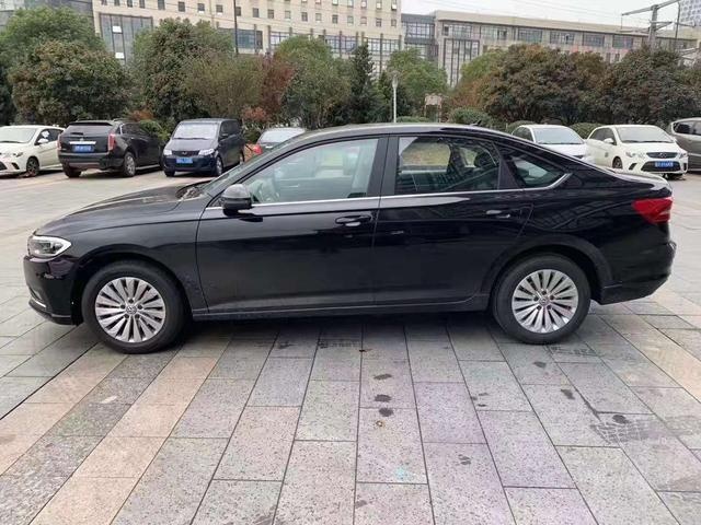 新朗逸真的相当不错，外观号称“小帕萨特”，性价比不错