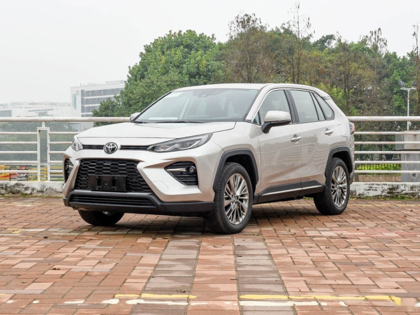 16万起售绝对卖爆！丰田又推新SUV 油耗只要4.5L？