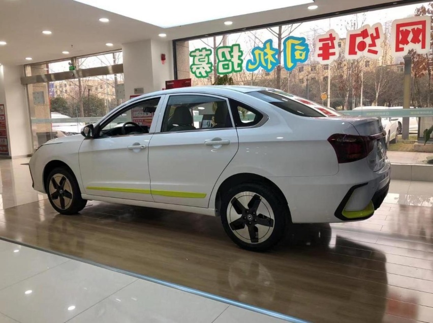 2023款风神E70 PRO，合资车G11底盘，37分钟充电80%