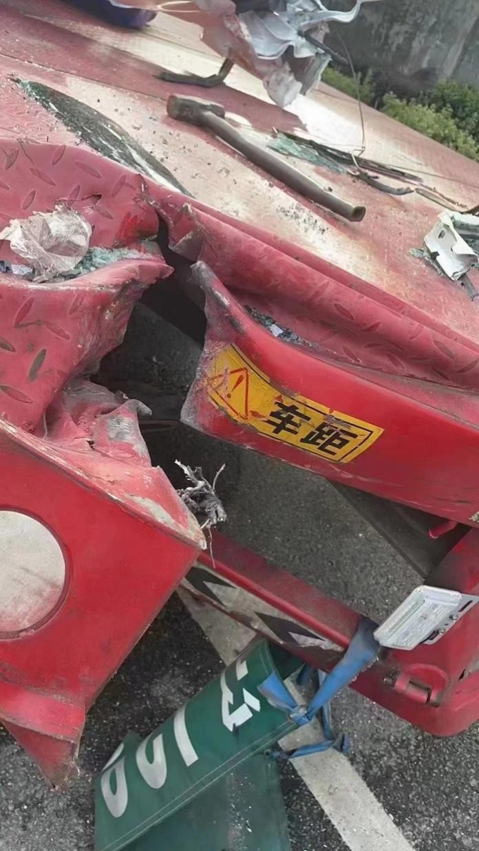 面对严重的碰撞事故依旧能够全身而退，极氪009靠的是什么？