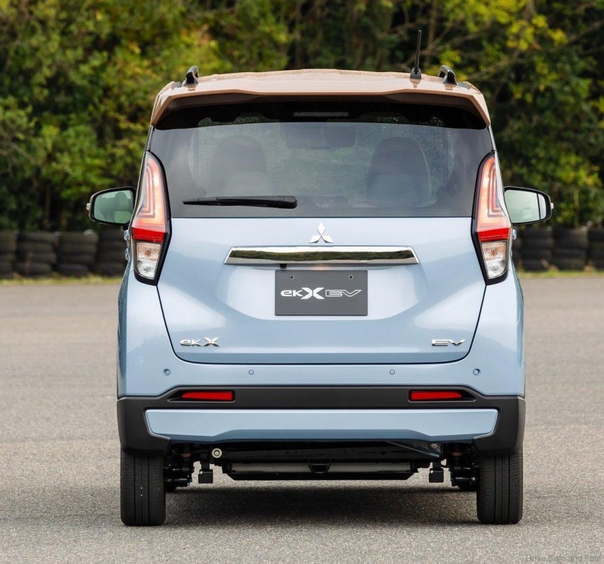 三菱eK X EV，日系微型电动车，带自动泊车，9万元你会选吗？