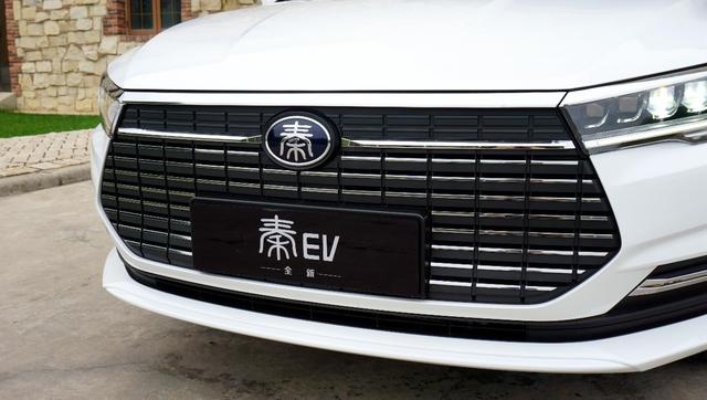充电90分钟续航421km！抢先静态体验比亚迪全新秦EV