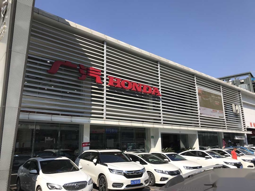【到店暗访】动辄月销2万+，这些10万级家轿真有这么多人看？