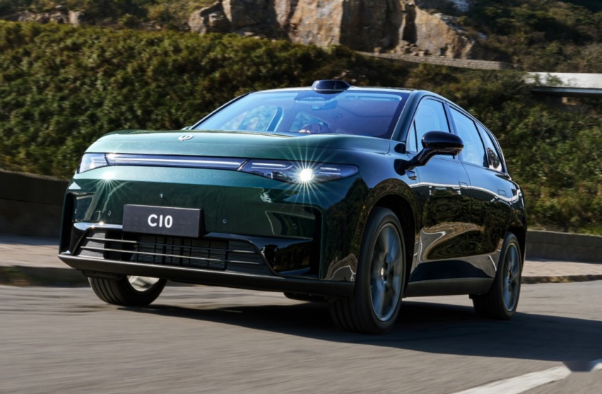 为何说10万出头买纯电SUV，就选零跑C10纯电？看完就懂了！