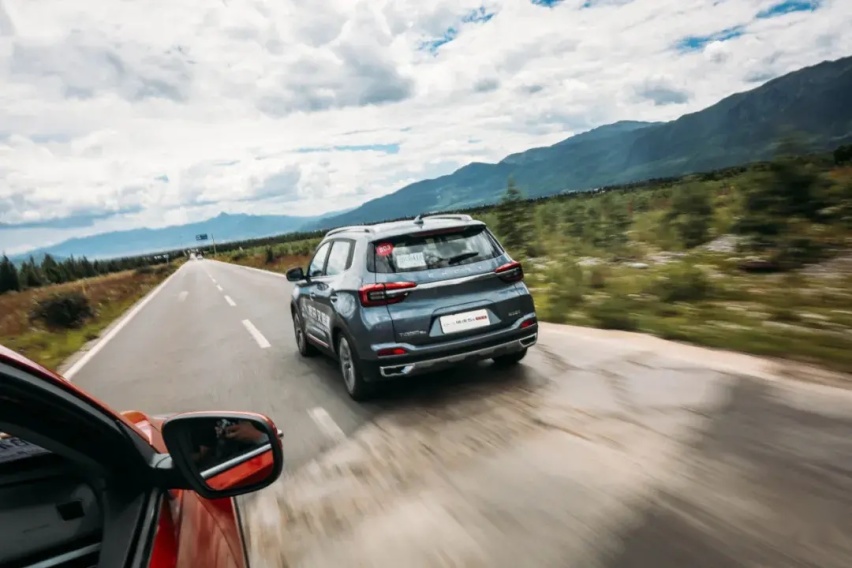 试驾全新瑞虎5x,精致感满分的10万级SUV