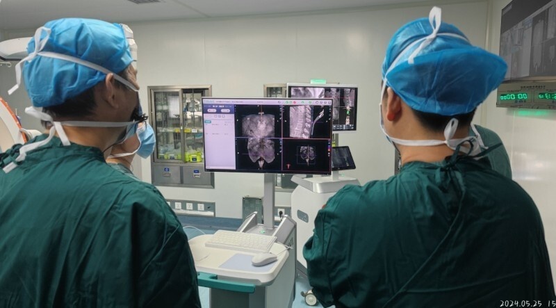 5G技术助力骨科手术！黄山新晨医院今天这台骨科手术满满的科技感