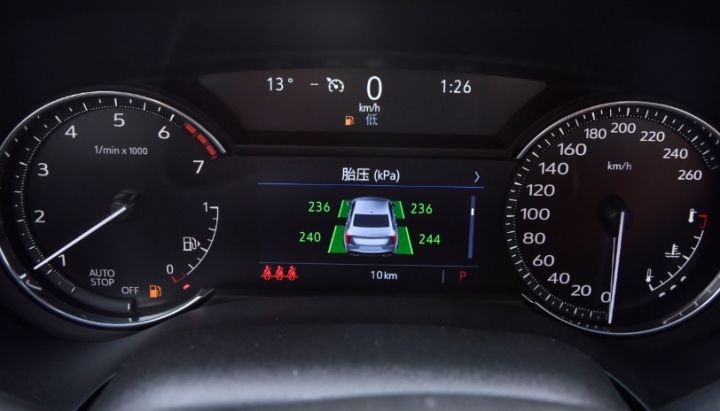 二次元战车？凯迪拉克CT4搞笑行为能否挽回销量？