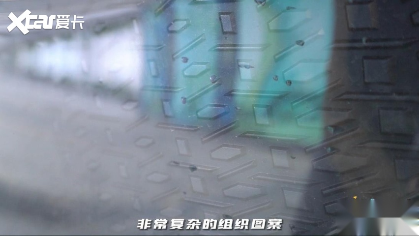 新能源学院实测｜e-4ORCE雪狐电四驱，驾控又快又稳—东风日产艾睿雅