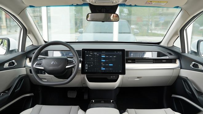 Modern in摩登汽车，请看清，这不是Model