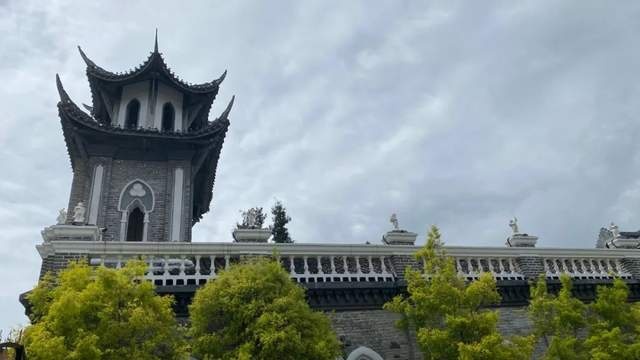 寻访先辈足迹 重走长征路线 看川西最美风景