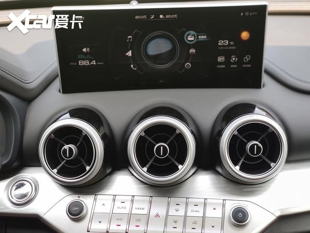 动力、操控当仁不让对手，WEY VV7 PHEV&VV7 GT PHEV双车试驾