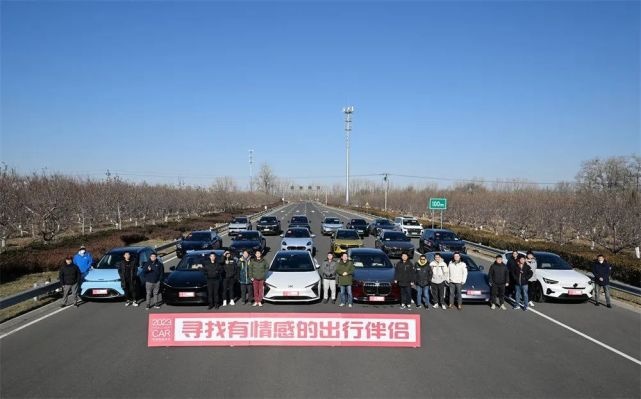 问界M7斩获2023年度智能座驾，面向Z世代的智能汽车年度推荐车单