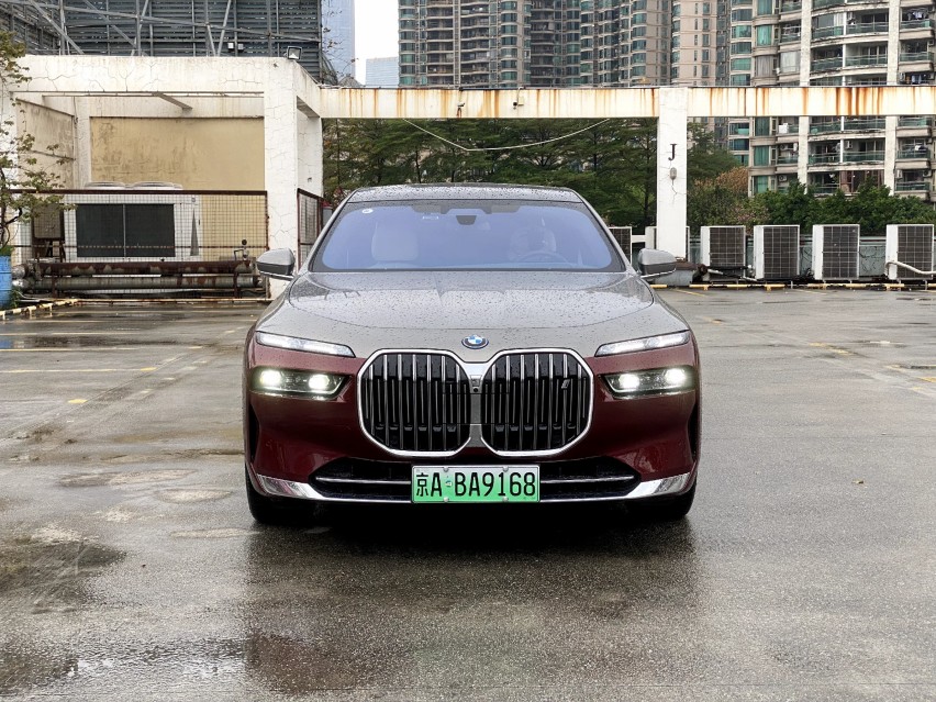 体验宝马i7：电动的劳斯莱斯，大概就是这样