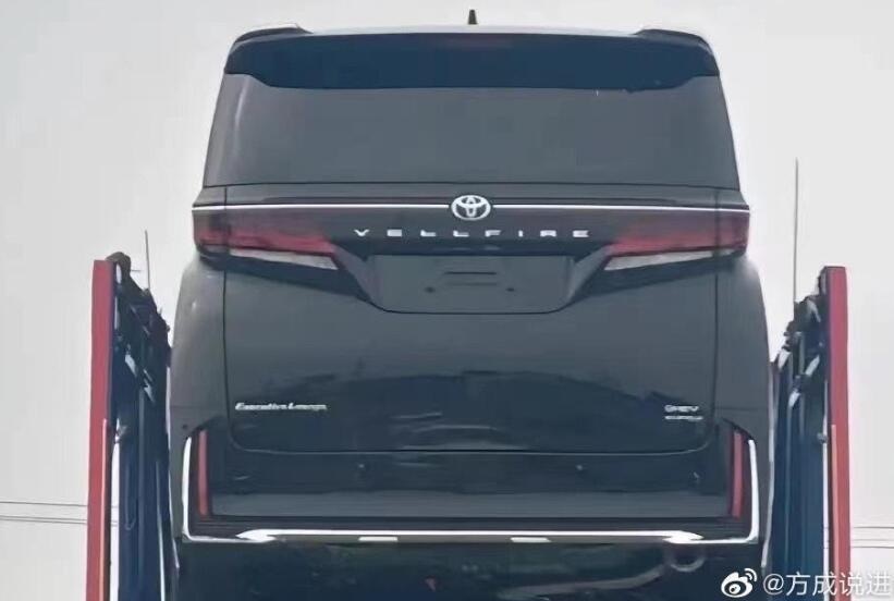 埃尔法姊妹车！6月21日全球首发，丰田全新皇冠威尔法实车曝光