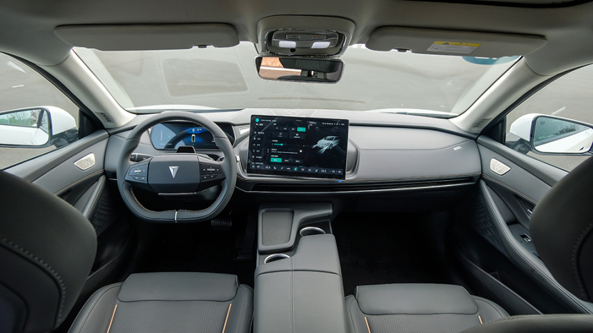 买Model 3觉得不放心？比亚迪海豹对比深蓝SL03，谁更惊艳