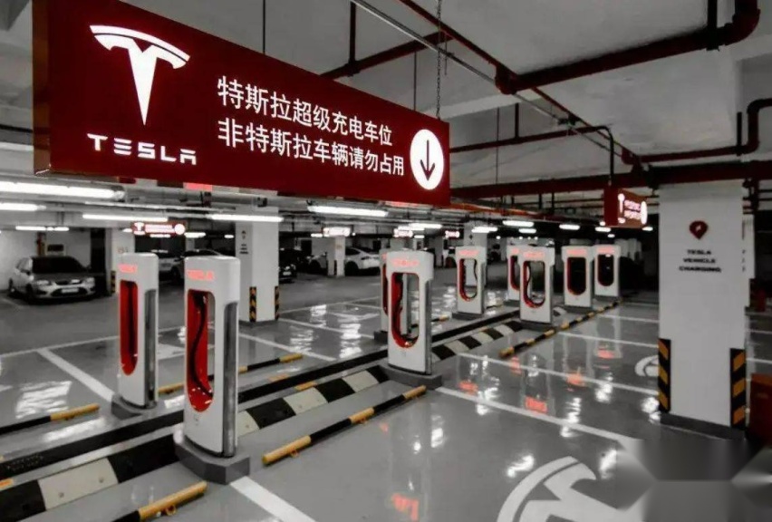 特斯拉、蔚来、小鹏开始不拼销量，而是比谁的充电桩更多？
